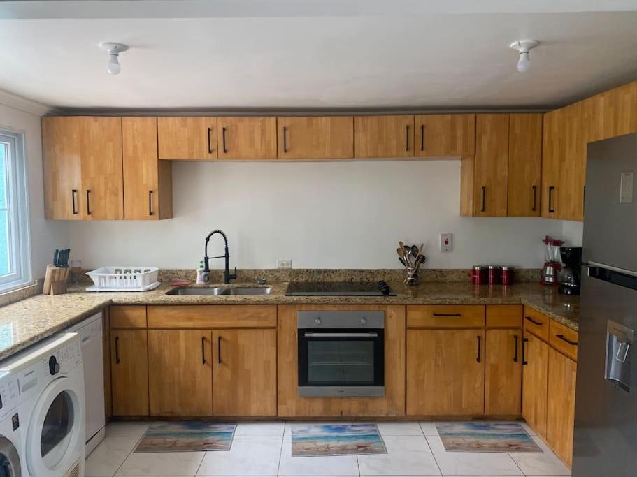 Townhouse By The Bay, Little Bay Country Club ,Negril Villa Orange Bay Kültér fotó