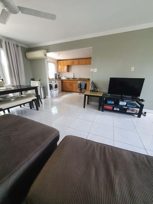 Townhouse By The Bay, Little Bay Country Club ,Negril Villa Orange Bay Kültér fotó