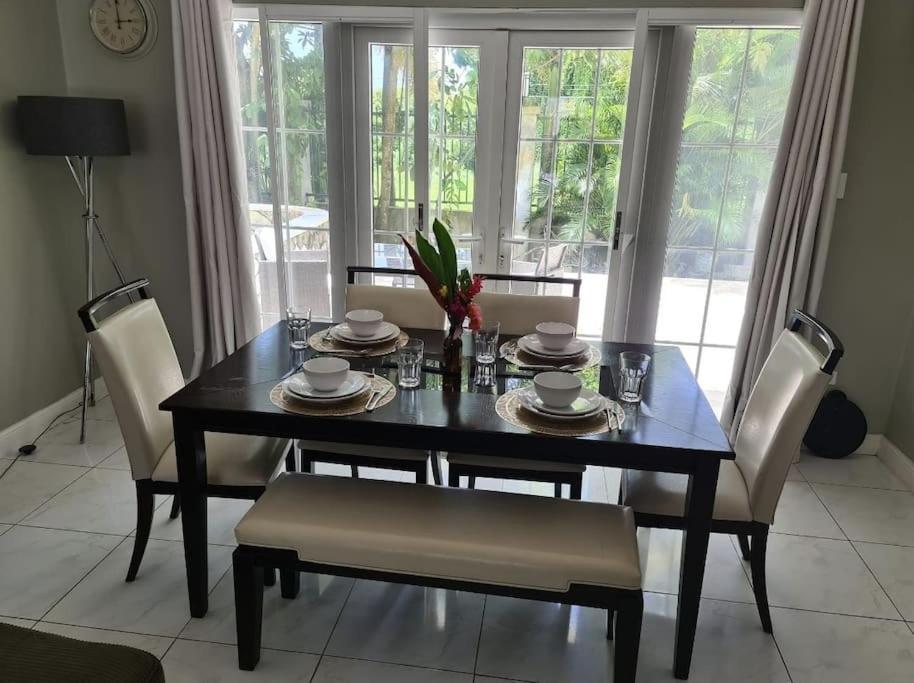 Townhouse By The Bay, Little Bay Country Club ,Negril Villa Orange Bay Kültér fotó